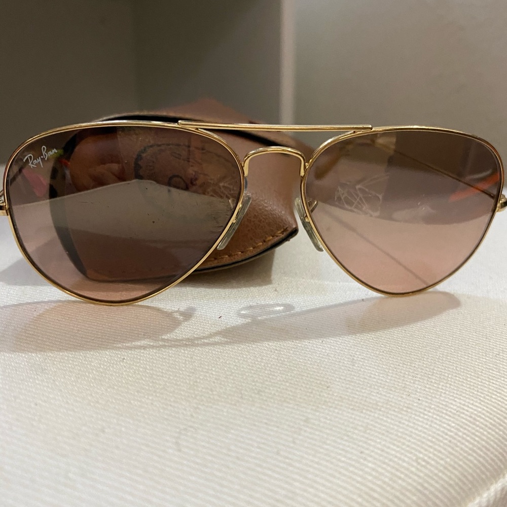 Ray Ban Gold Toned Aviators